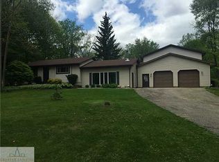 1763 E Silvers Rd, Saint Johns, MI 48879