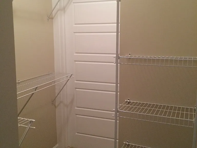 2424 Glenmary Ave — Photo 7