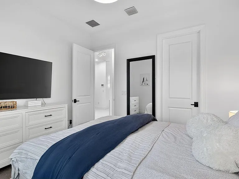 10195 SW Latium Way — Photo 43