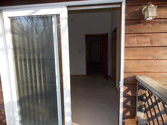 3rd image of 946 E Hillside Dr