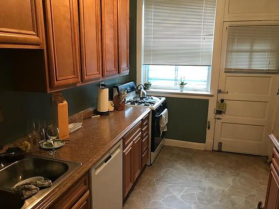 5th image of 6559 N Lakewood Ave #2