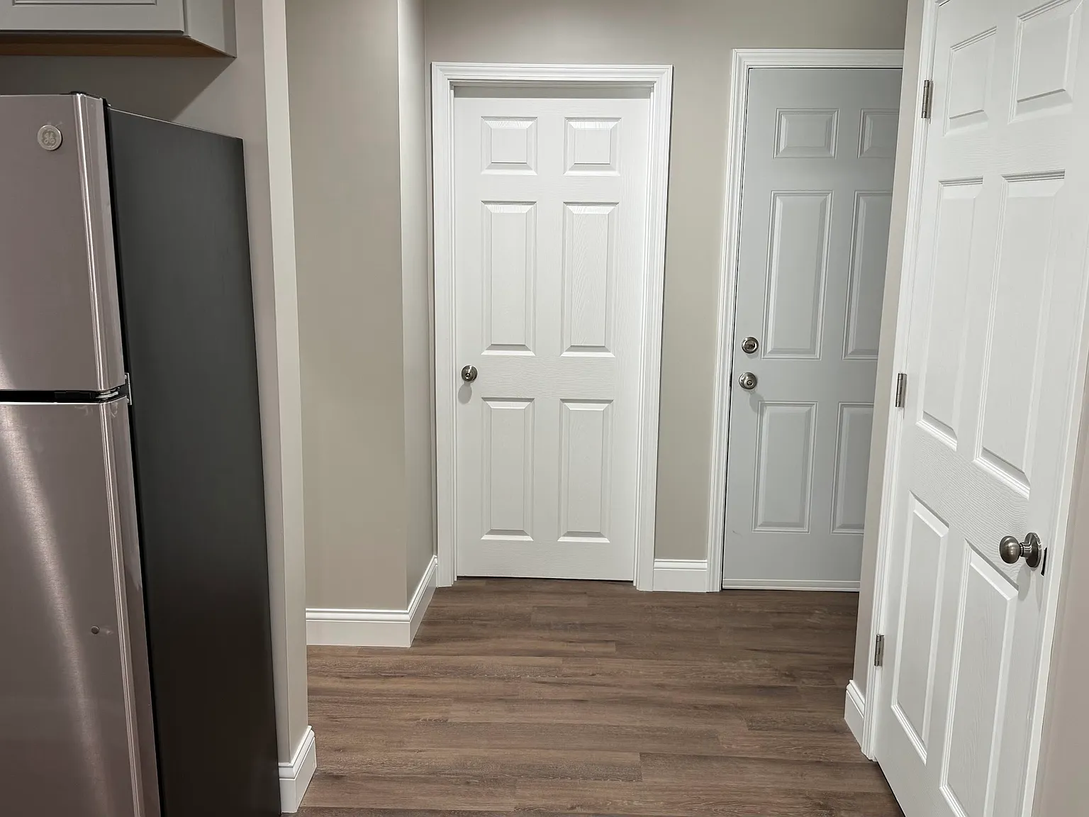 704 Rockford Ave — Photo 4