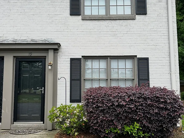 5003 Edwards Rd #19 — Photo 1