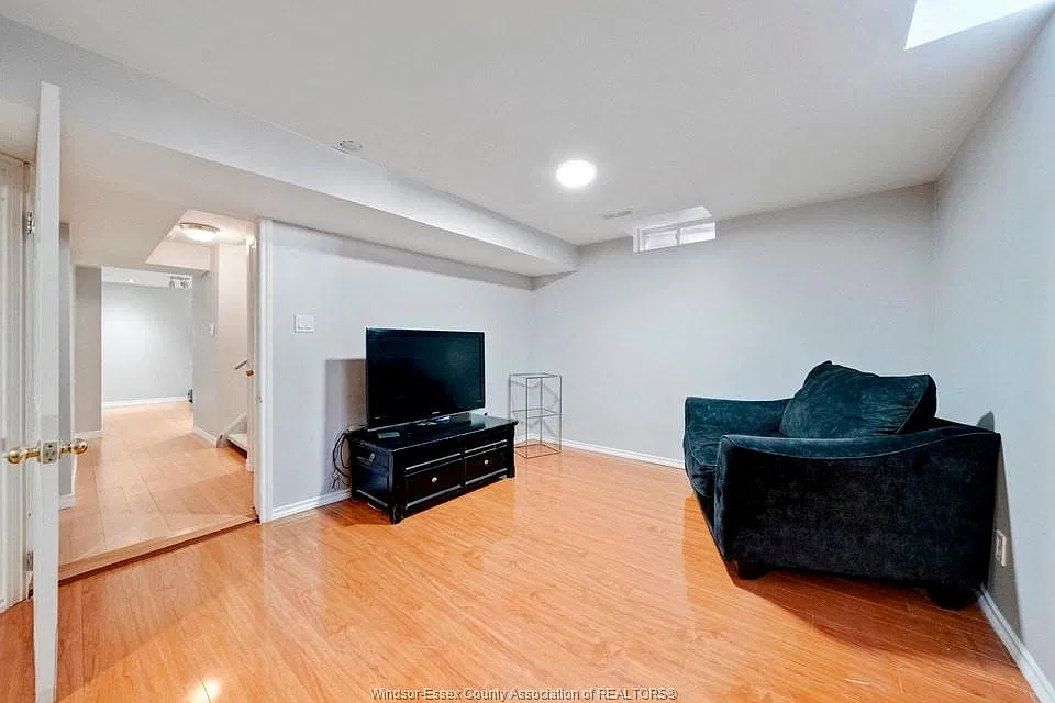 1 bed, 1000 sqft, $1,400 — Photo 2