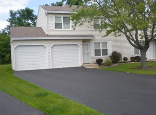 538 Normandie Ln, Round Lake Beach, IL