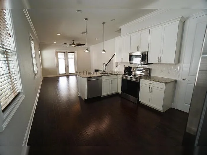 4250 W Carmen St — Photo 5