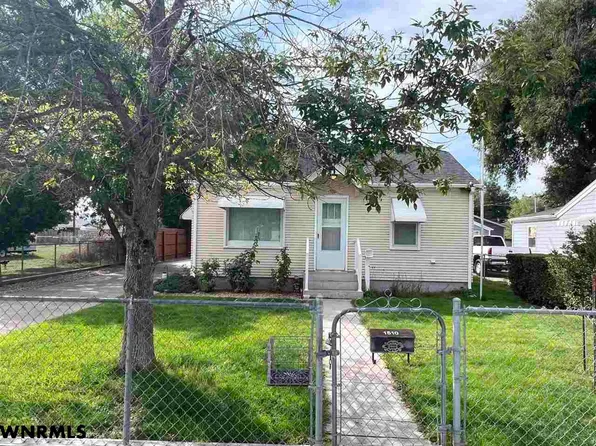 1510 16th Ave, Scottsbluff, NE 69361