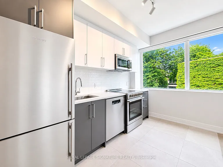 664 Spadina Ave #204 — Photo 13