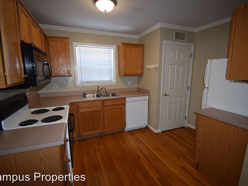 1st image of 271 Lexington Ave APT 1