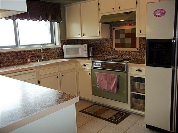 2nd image of 1460 Bell Oaks Dr