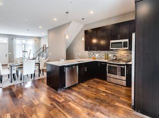 813 Carpenter St, Philadelphia, PA 19147