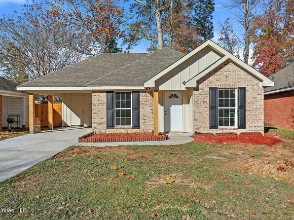 2043 Red Oak Dr, Brandon, MS 39042