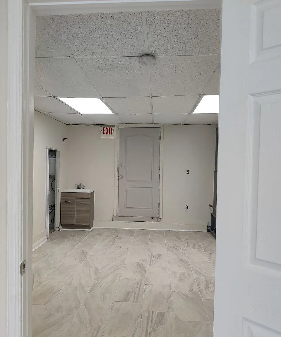 Studio, 400 sqft, $1,000 — Photo 1