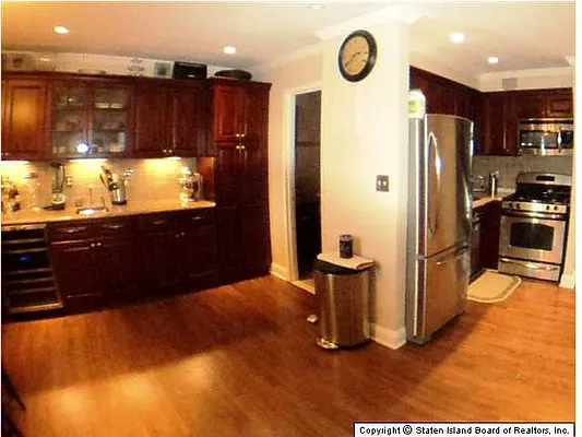 Sold by Home R Us Realty Of NY Inc | media 23