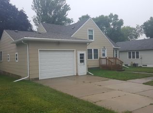 109 W 1st St, Sherburn, MN 56171