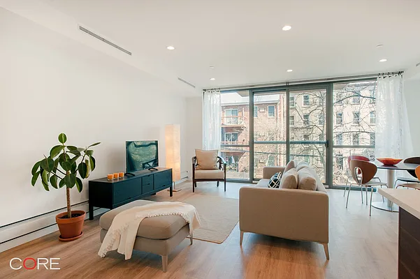 Rented by CORE | media 1