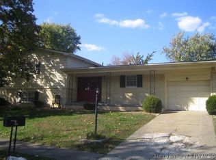 929 Pennwood Dr, New Albany, IN 47150