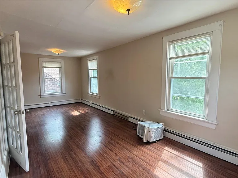 112 Murray Ave — Photo 17