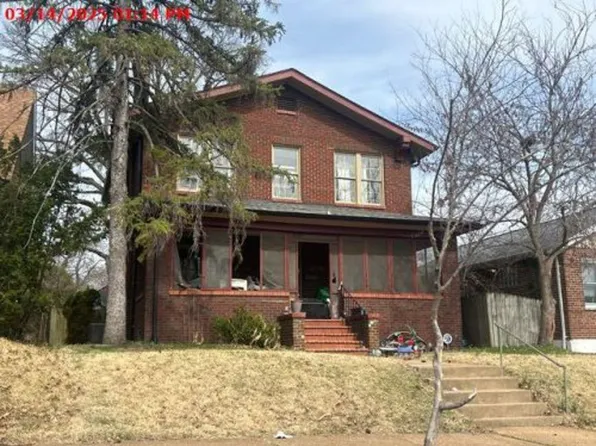 6745 Bartmer Ave, Saint Louis, MO 63130