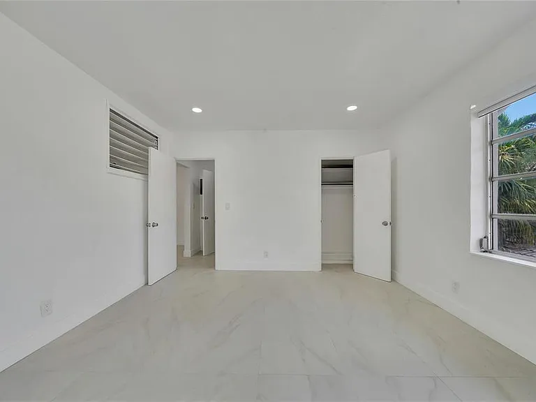 323 Elm St #7 — Photo 9