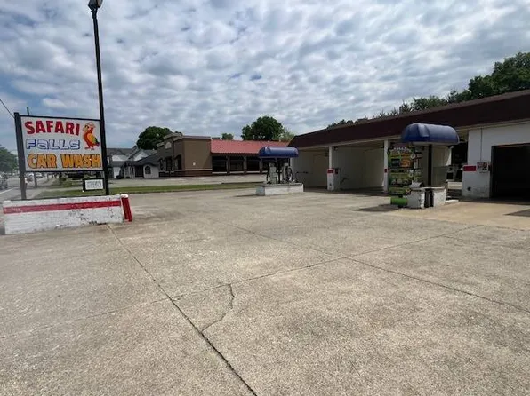 613 N 3rd St, Bardstown, KY 40004