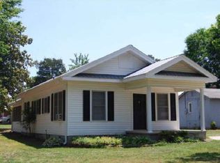 880 Hoyt St, Cornelia, GA 30531