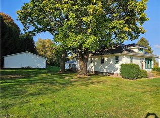16064 W Pine Lake Rd, Beloit, OH 44609