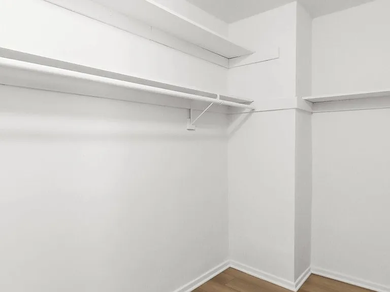 1747 Franklin St #4 — Photo 22