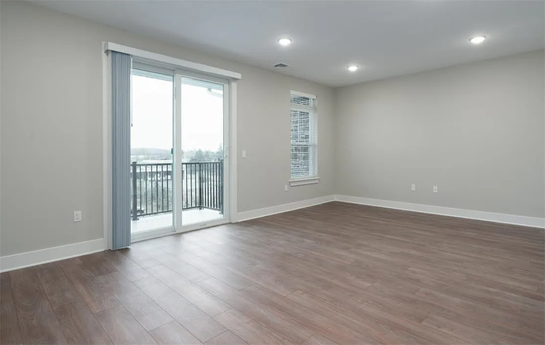 2280 Lafayette Park Dr — Photo 4