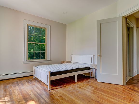 4th image of 671-675 Orange St #675-1