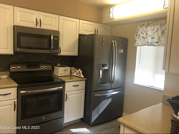 2nd image of 3083 Finsterwald Dr