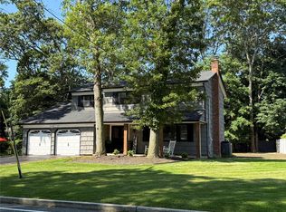 14 Miller Ave, Shoreham, NY 11786