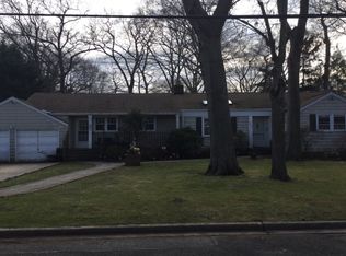 3688 Berne Rd, Wantagh, NY 11793