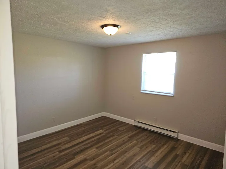 Willow Run Apartments — Photo 19