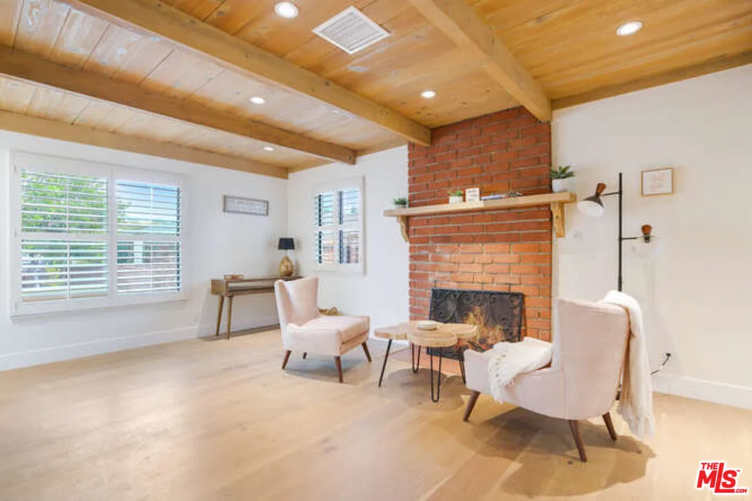 2 bed, 1.5 bath, 1536 sqft, $7,000 — Photo 4