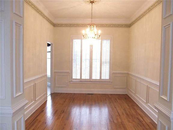 4th image of 530 Pearl Cove Ct