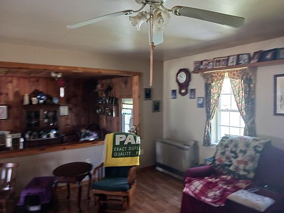 5th image of 945 Colby Road