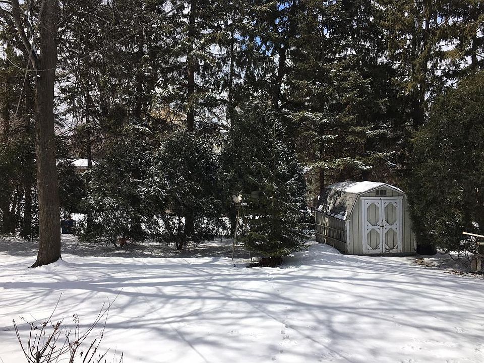 2nd image of 2251 Hendry Pl