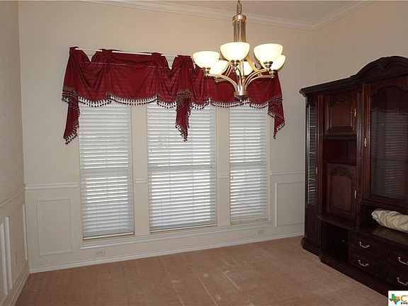 4th image of 609 Pomegranate Cir