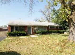 1120 Castle Dr, Glenview, IL 60025