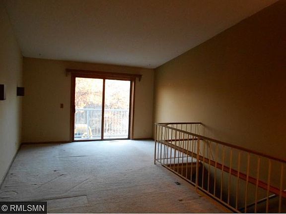 4th image of 1005 Pondview Ct