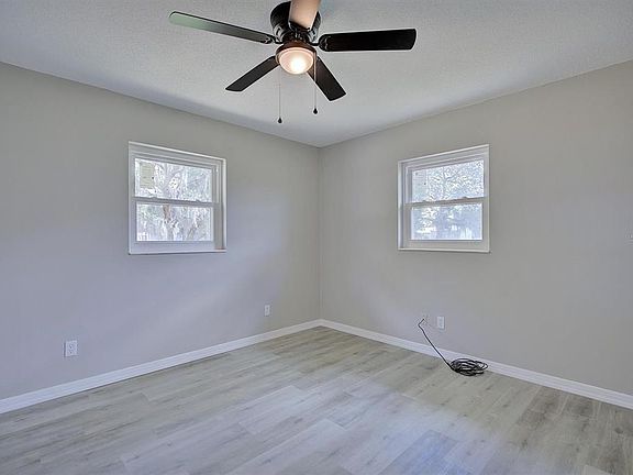 5th image of 503 Rich St