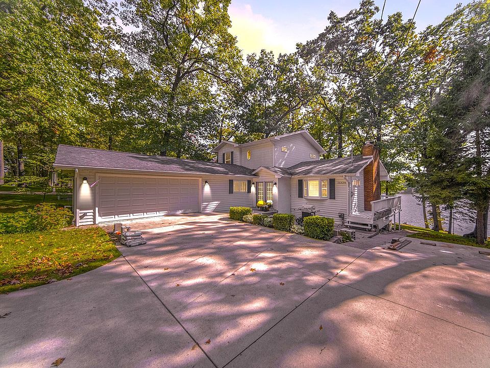 1st image of 11229 Oakwood Dr