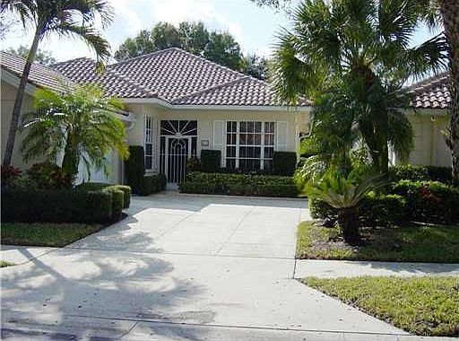 1st image of 415 Kelsey Park Dr