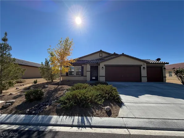 3945 E Gunnison Ave, Pahrump, NV 89061