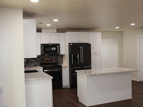 4th image of 2109 Scarborough Dr