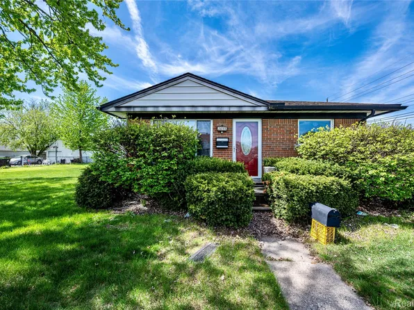 26155 Groveland St, Madison Heights, MI 48071