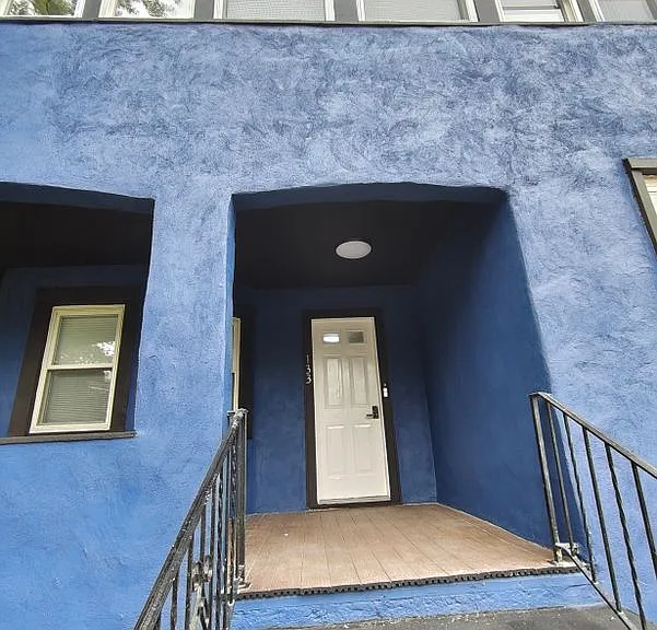 122 Lincoln Ave #1 — Photo 2