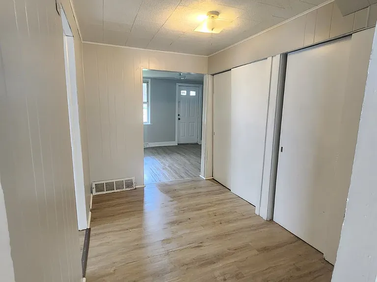 780 W Main St — Photo 5