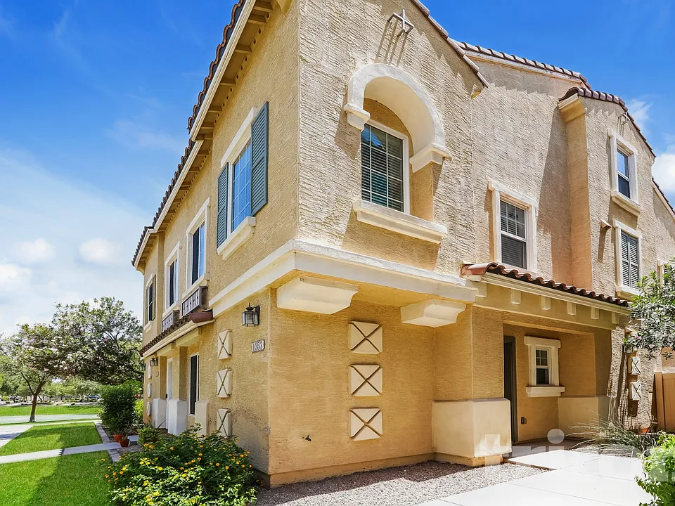 1353 S Sabino Dr